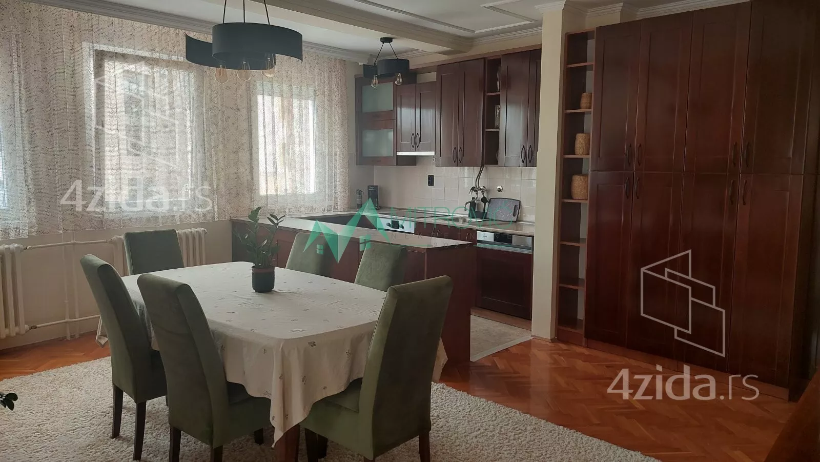 Troiposoban stan | 4zida