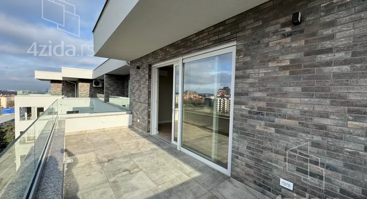 Petosoban stan | 4zida