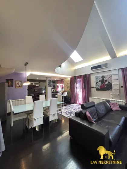 DANILA KIŠA | 4zida.rs