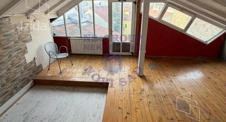 Petoiposoban stan | 4zida