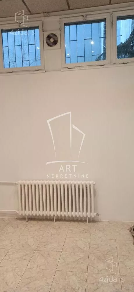 Lokal | 4zida