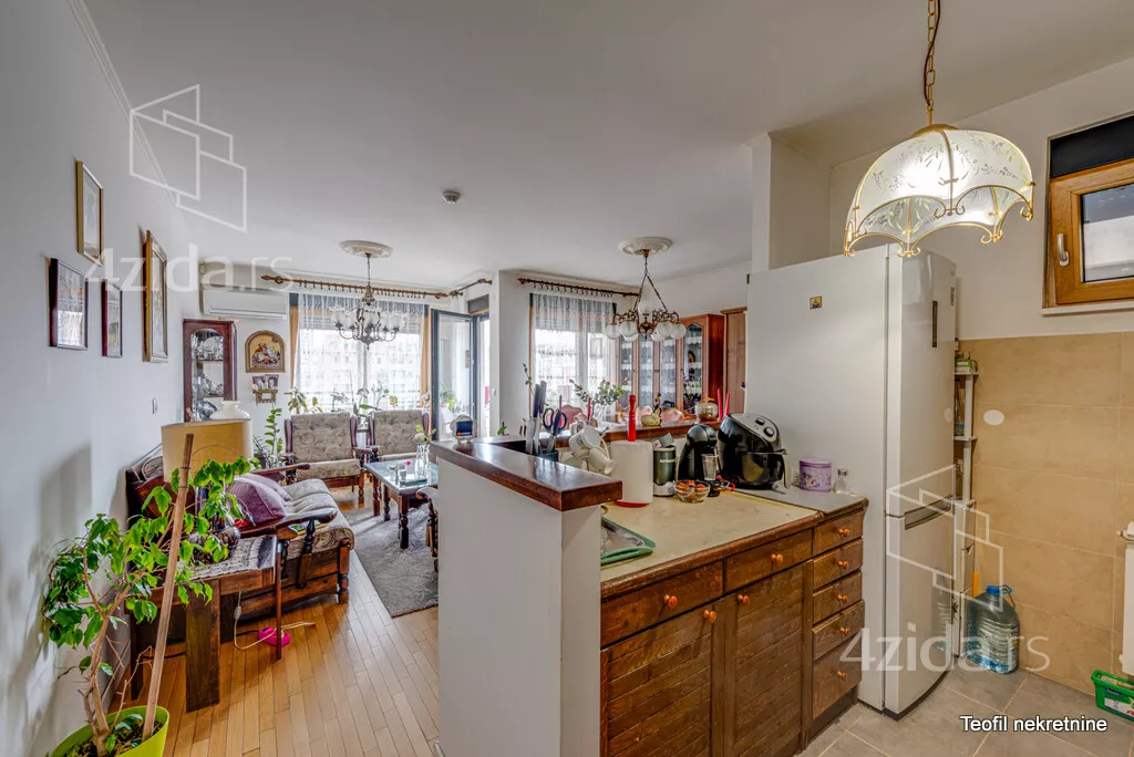 Troiposoban stan | 4zida