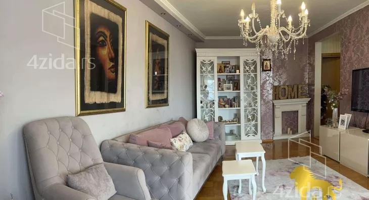 Četvoroiposoban stan | 4zida