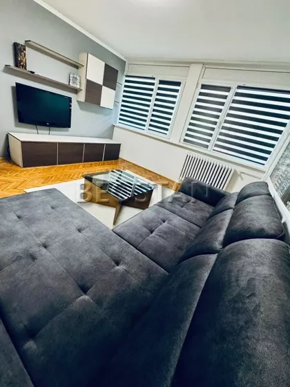 Bulevar Arsenija Carnojevica | 4zida.rs
