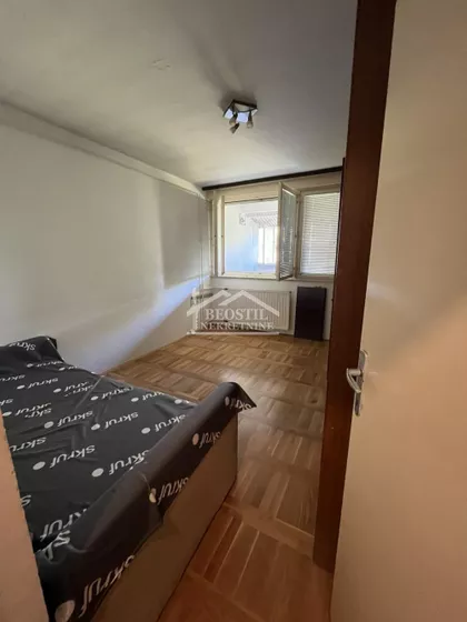 Studentska | 4zida.rs