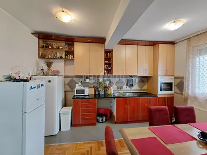 Sretena Mladenovića Mike | 4zida.rs