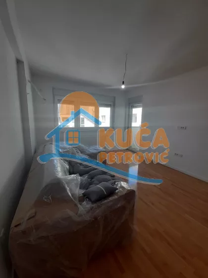 Cara Dušana | 4zida.rs