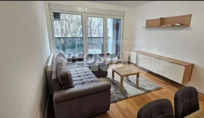 Cara Dusana | 4zida.rs