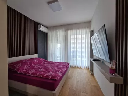 Tadije Sondermajera | 4zida.rs