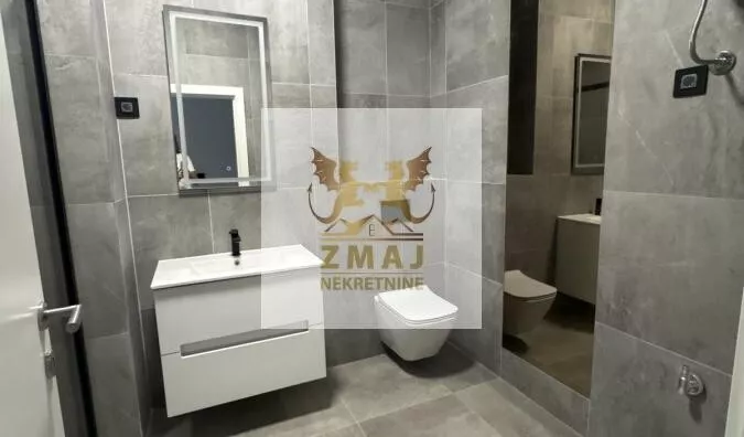 Šestosoban stan | 4zida