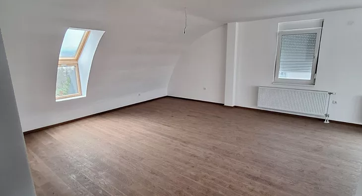 Šestosoban stan | 4zida