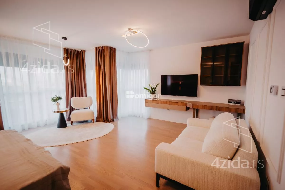 Petosoban stan | 4zida