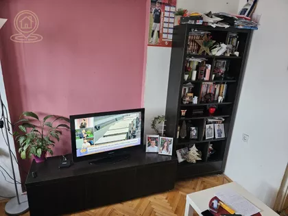 Crveni Pevac | 4zida.rs