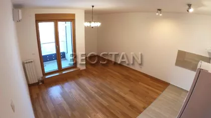 Tadije Sondermajera | 4zida.rs