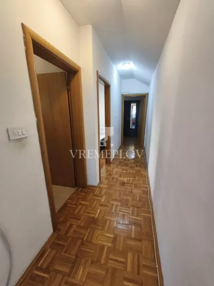 12. oktobra | 4zida.rs