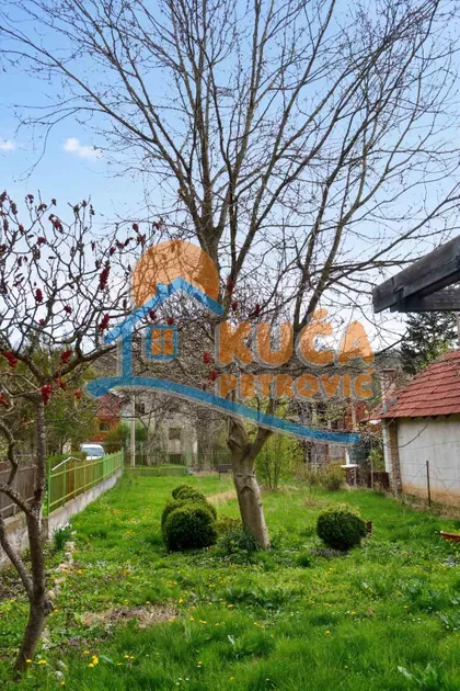 Vele polje | 4zida.rs