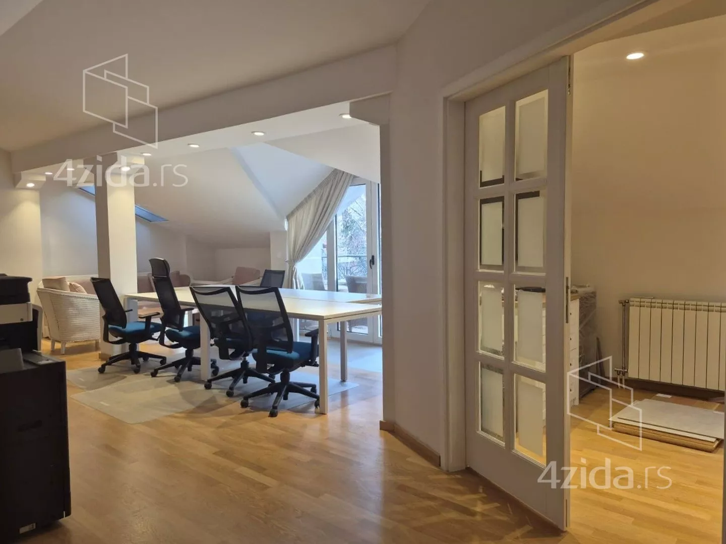 Četvoroiposoban stan | 4zida