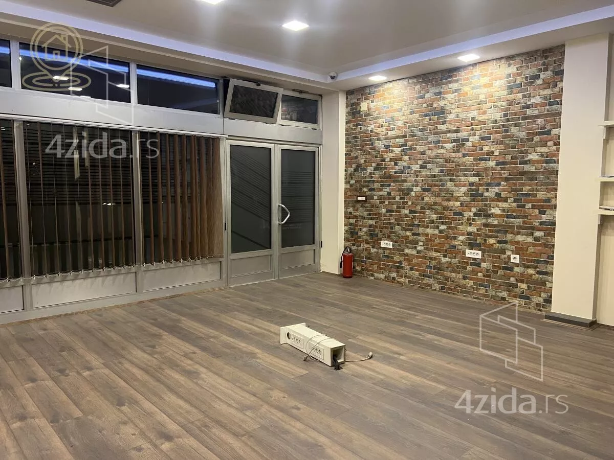Poslovni prostor | 4zida