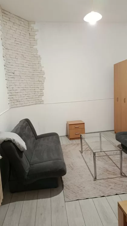 Gimnazijska 4A | 4zida.rs