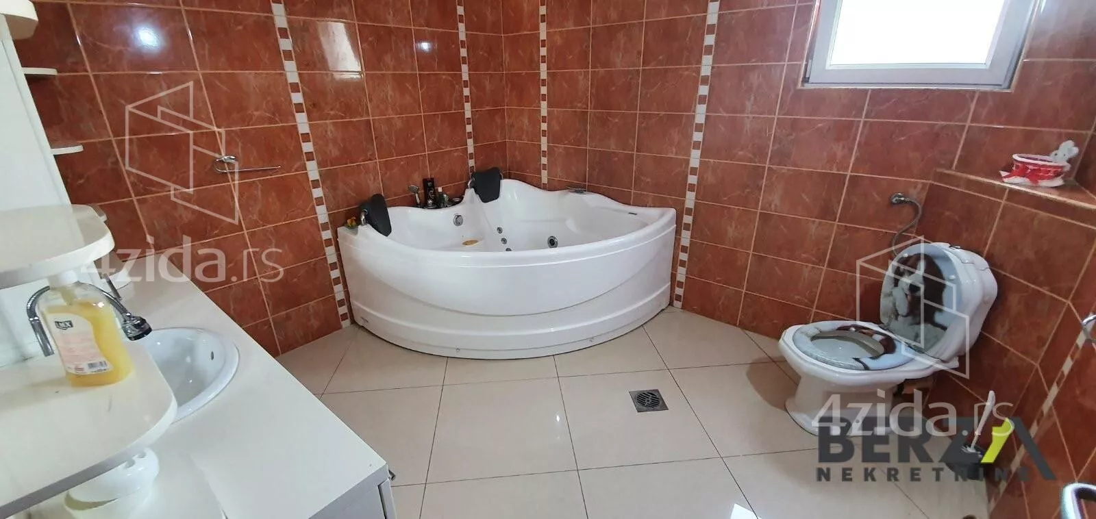 Šestosoban stan | 4zida