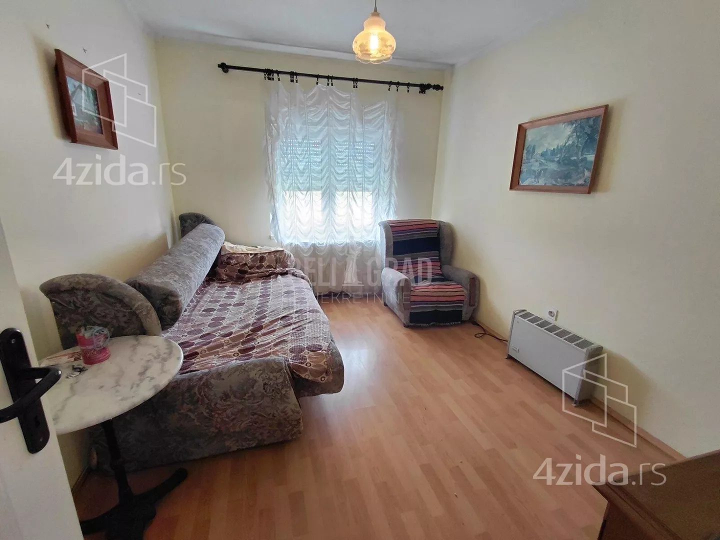 Plac | 4zida