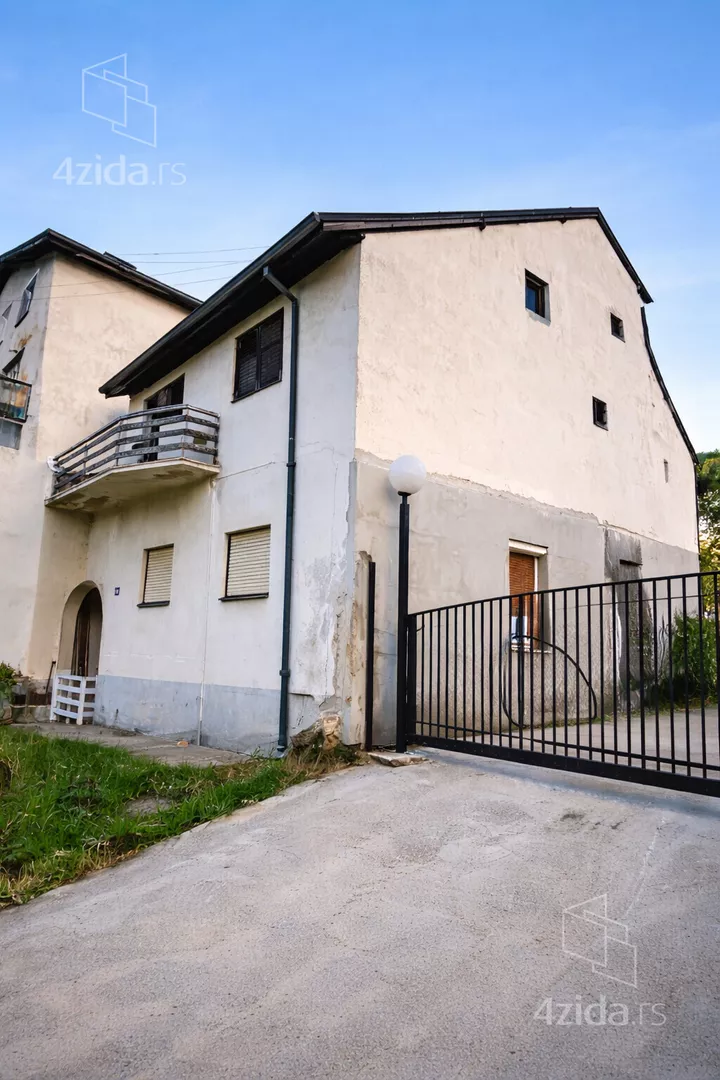3-etažna kuća | 4zida