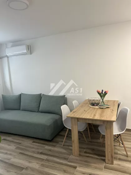 Jovana Bijelića | 4zida.rs