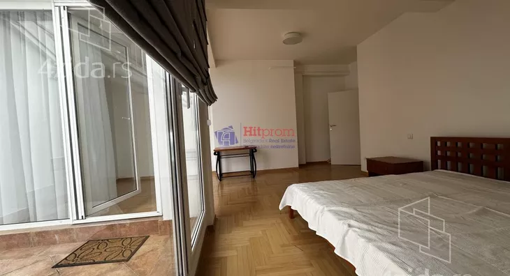 Šestosoban stan | 4zida