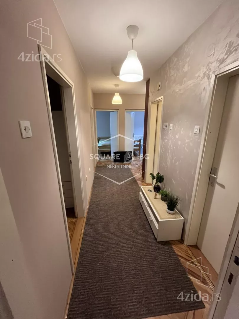 Petosoban stan | 4zida