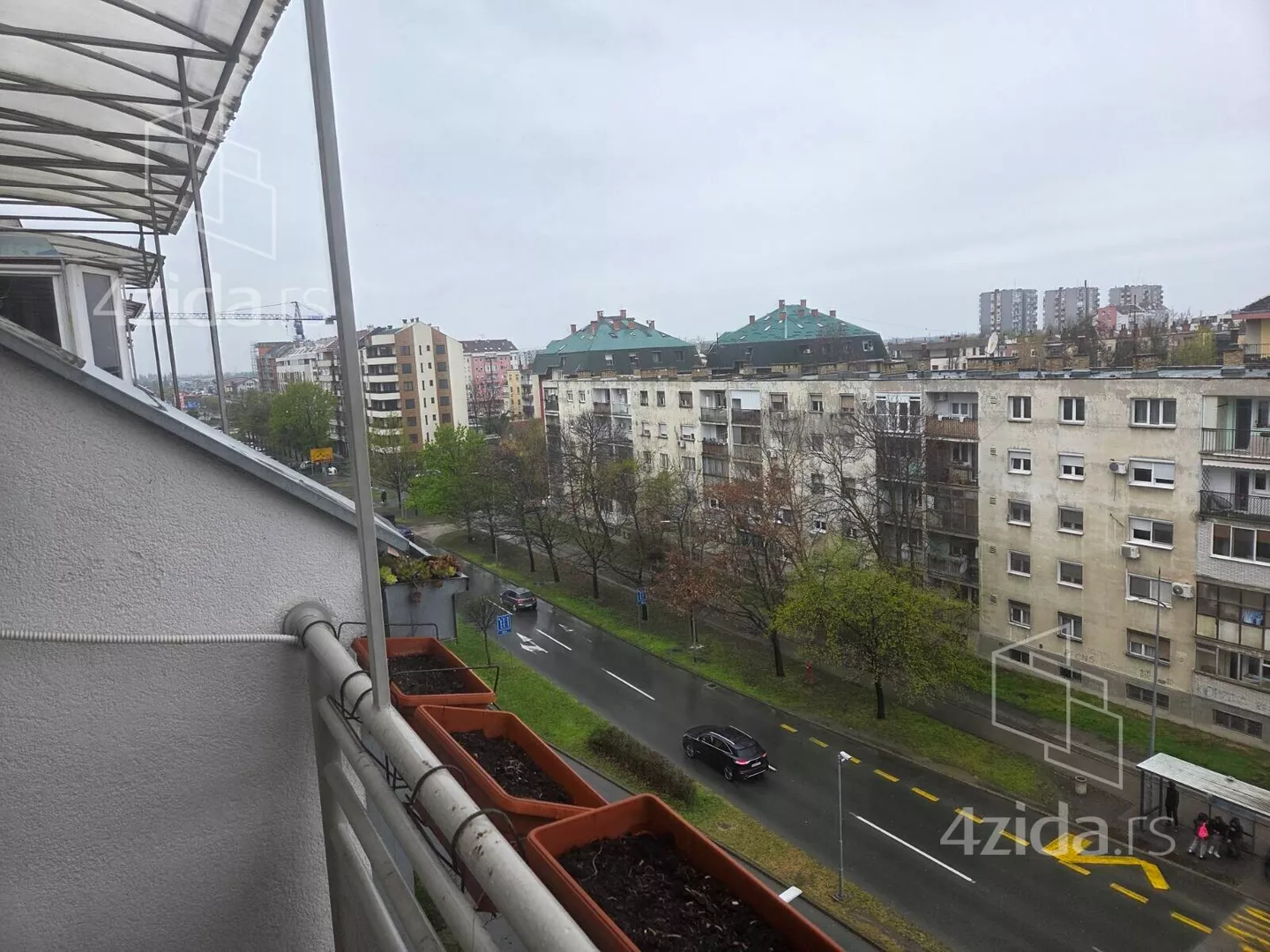 Petosoban stan | 4zida