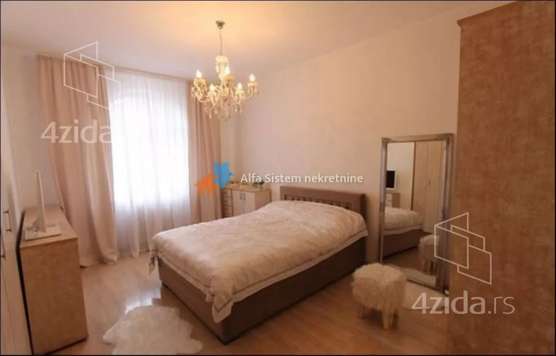 Petosoban stan | 4zida