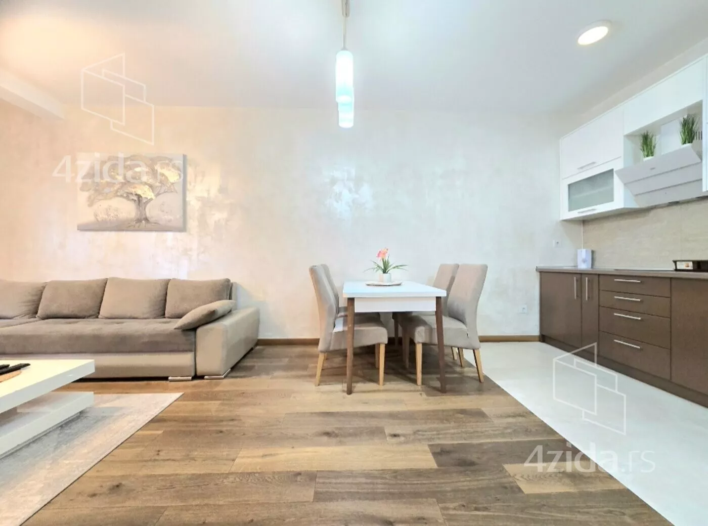 Jednoiposoban stan | 4zida