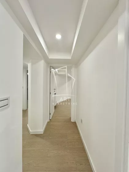 Karađorđeva | 4zida.rs