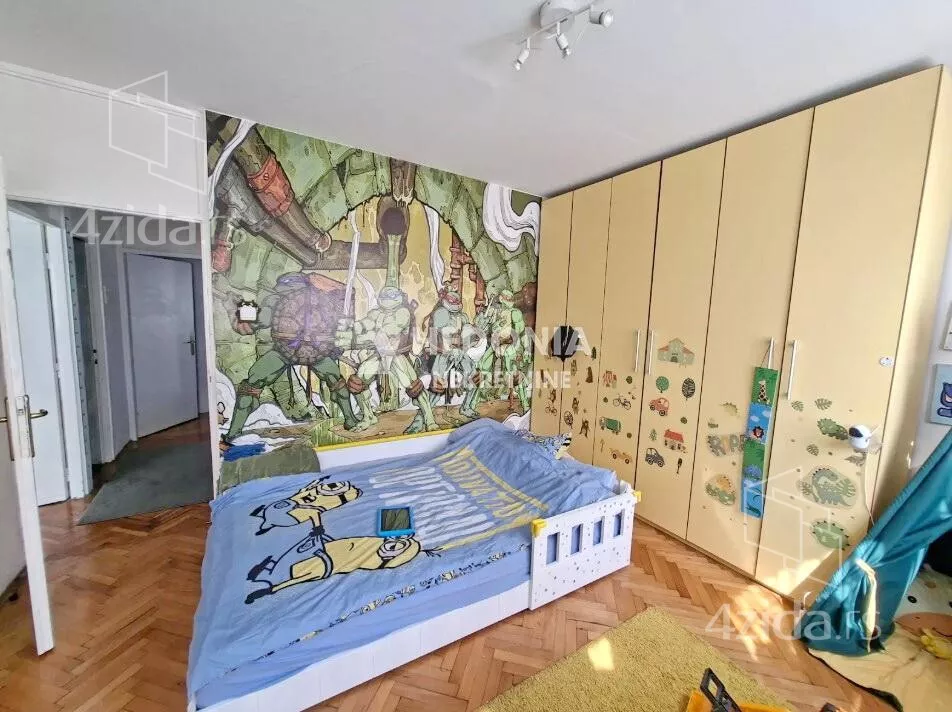 Troiposoban stan | 4zida