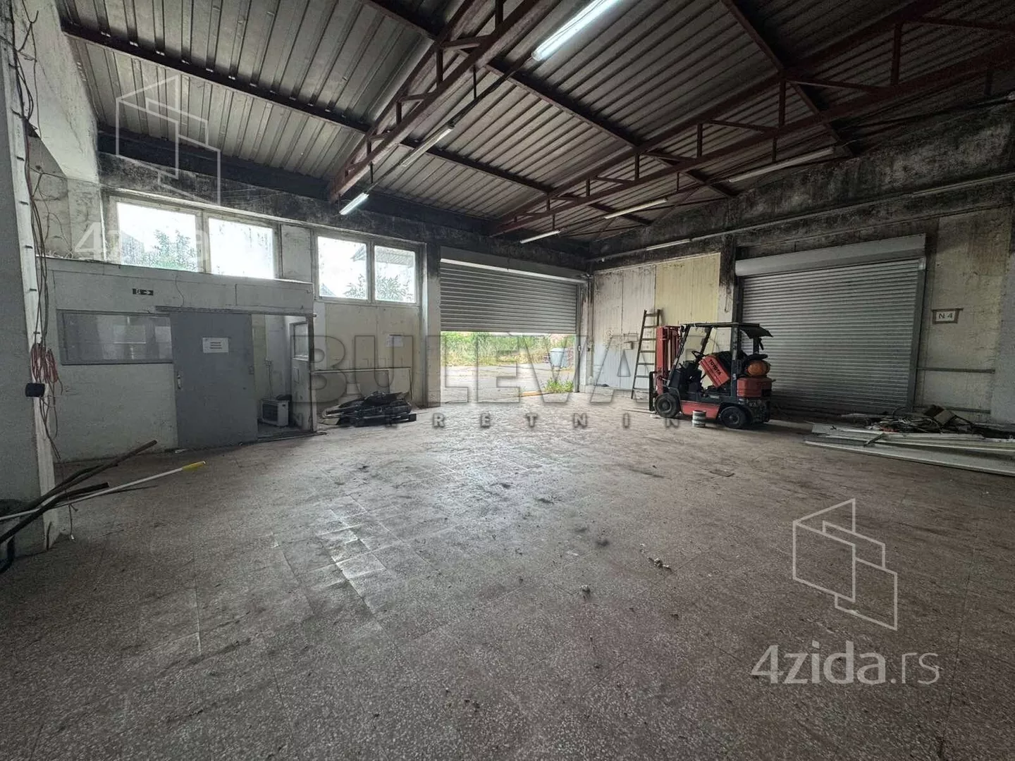 Lokal | 4zida