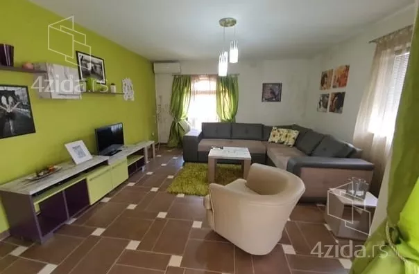 Trosoban stan za izdavanje, iza nove pijace, 500€, 120m² - stampaj