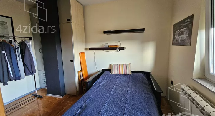 Petosoban stan | 4zida