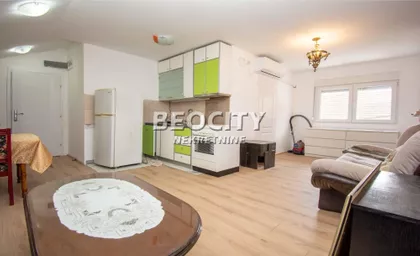 Slavonska | 4zida.rs