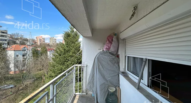 Četvoroiposoban stan | 4zida