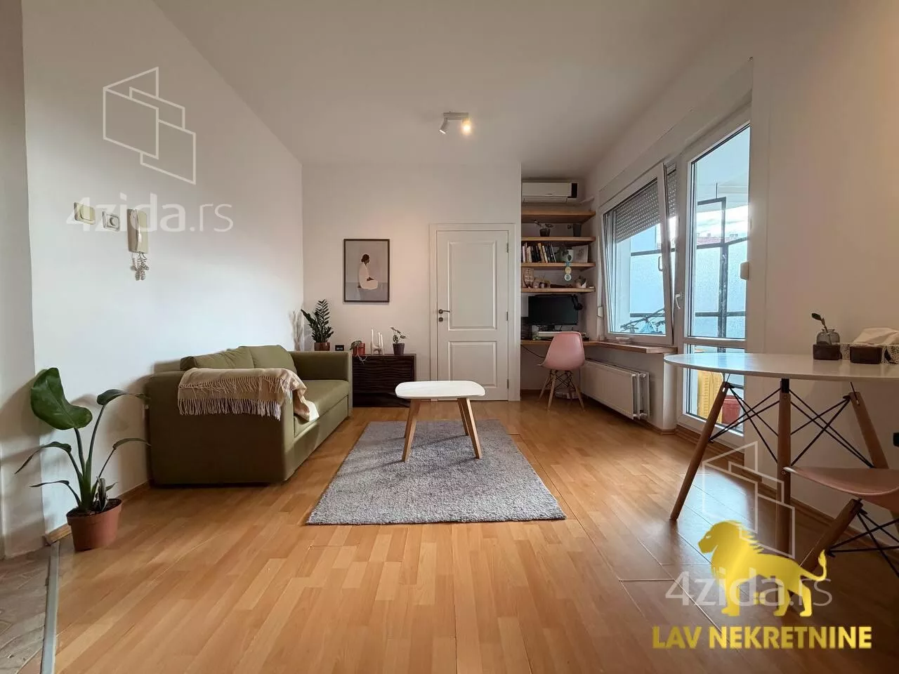 Jednoiposoban stan | 4zida