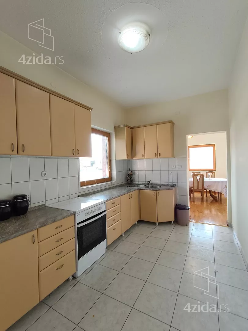 3-etažna kuća | 4zida