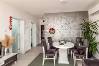 Niš, Gradske lokacije, Medijana, Crveni Pevac | 4zida.rs | 4zida.rs