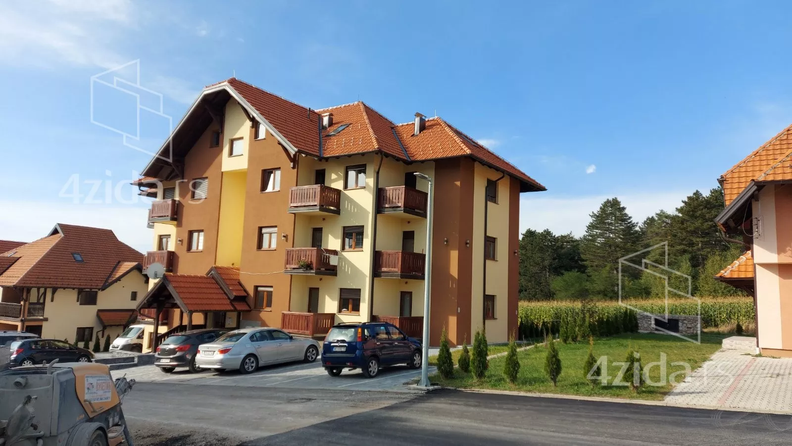 Jednoiposoban stan | 4zida