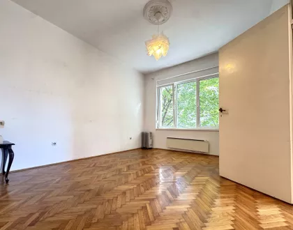 Skupština | 4zida.rs