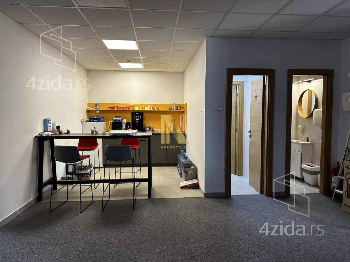 Poslovni prostor | 4zida
