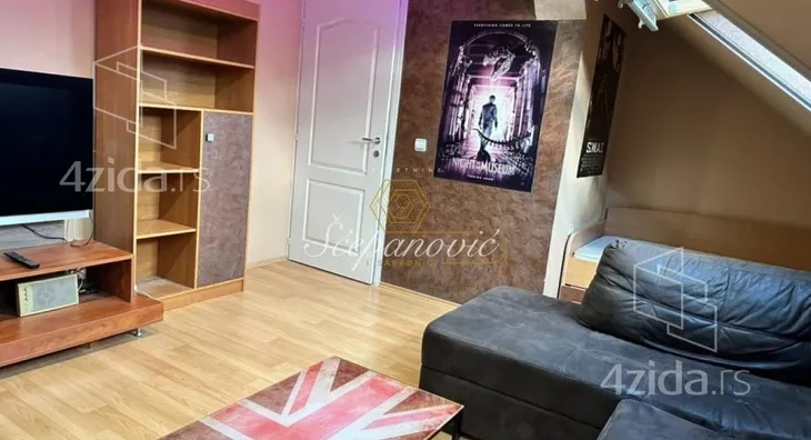 Četvoroiposoban stan | 4zida