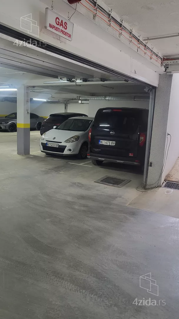 Garaža | 4zida