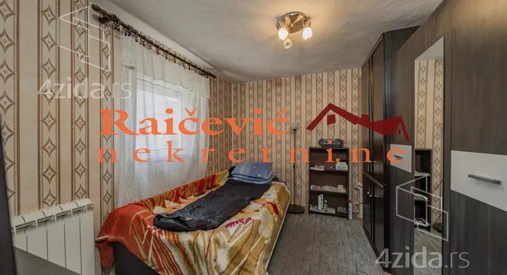 Četvoroiposoban stan | 4zida