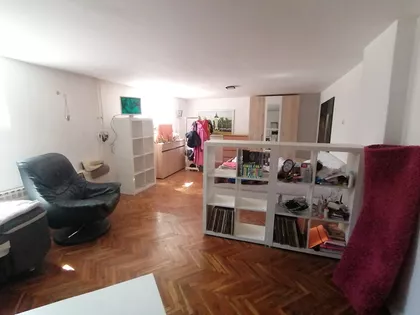 Mali Bajmok | 4zida.rs