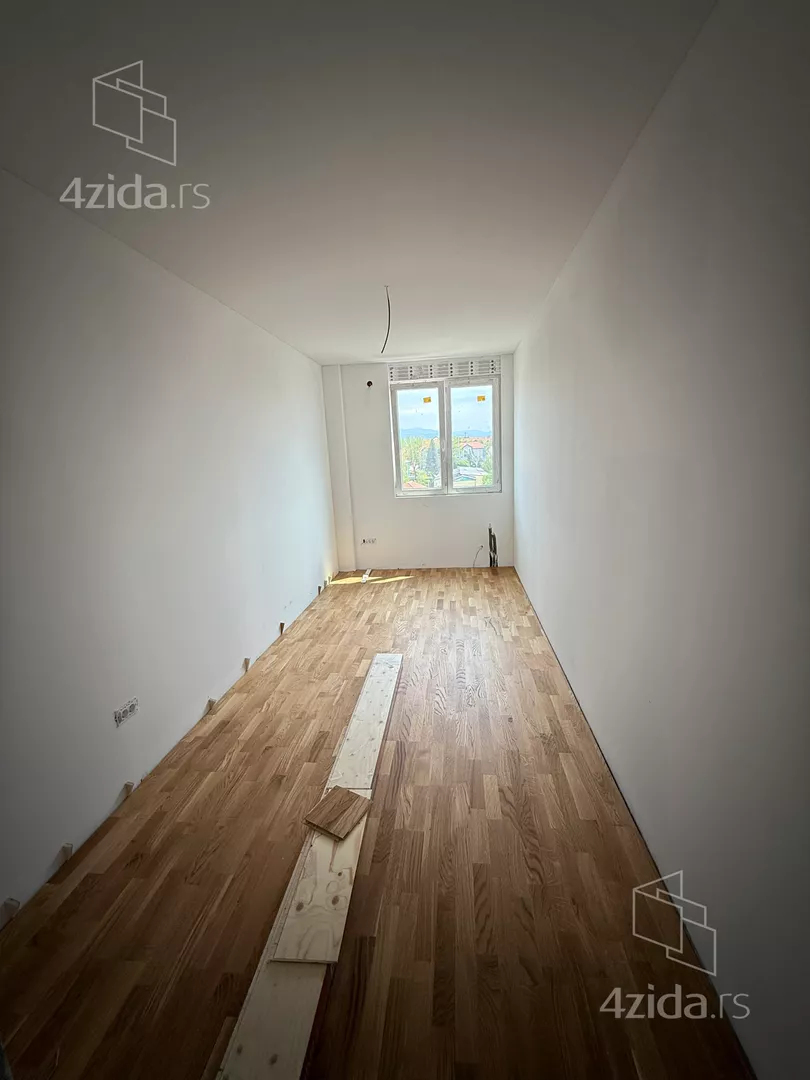 Šestosoban stan | 4zida